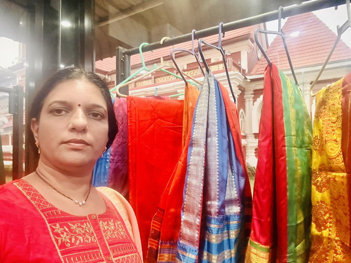 SnehaBhagwat1's tweet photo. In Goan temples there is a possibility of buying 9 yards saree which is offered to Devi and worn by Her . 
It is a feeling of being blessed by HER when we wear these traditional pure silk sarees . 
For Deepawali bought one from Shantadurga Kavlem temple sansthan .#goantemples https://t.co/zLDqkkYndp