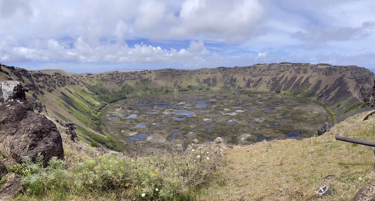 arrivedeh's tweet photo. Rano Kau crater lake from Orango ceremonial village on Easter Island. 

#RanoKau #Orango #EasterIsland #RapaNui #panorama #landscapes #travelmore #seetheWorld https://t.co/pLUQ7VhmiU