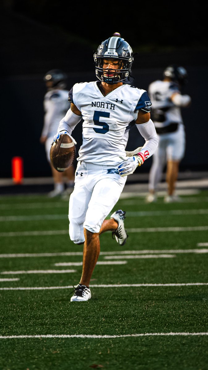 Vote for our guy <a href="/javarius_george/">Javarius “Jav” George✝️</a> for 2023 player of the year! 

nwgafootball.us/2023-player-of…