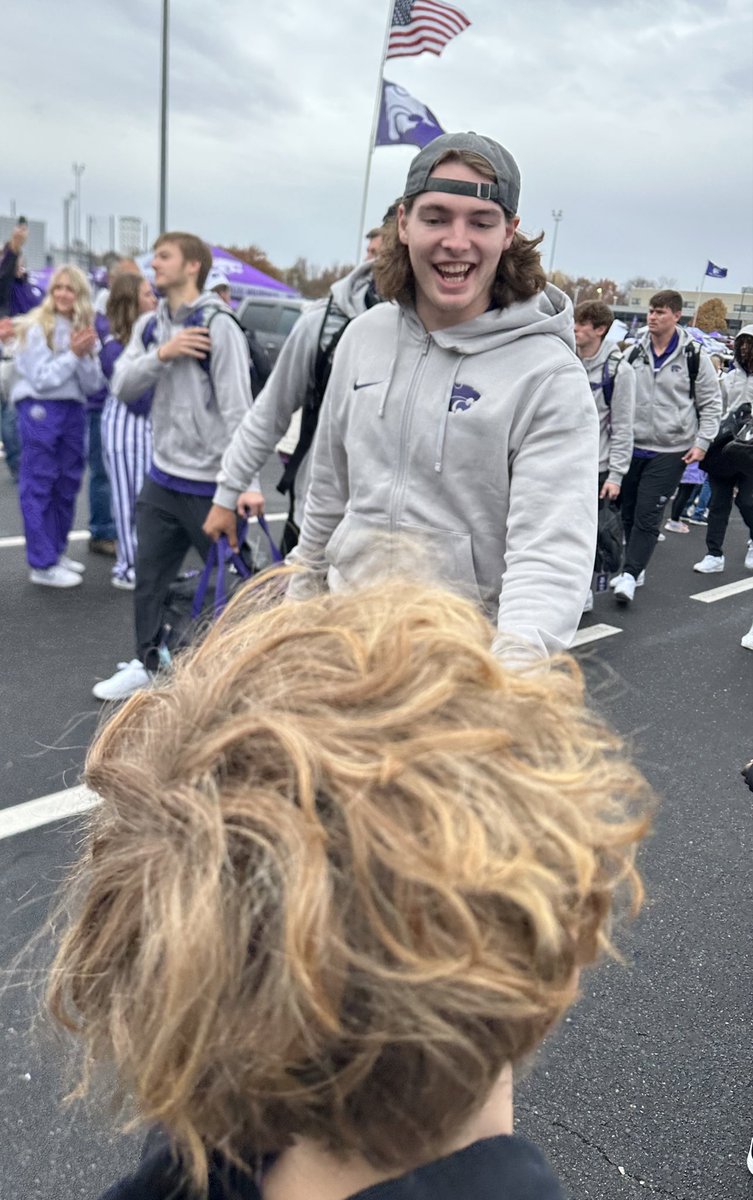 Stacymb1's tweet photo. Great game @MattMasch30!!! 💜 #KStateFB @JulieMasch https://t.co/ZZQTsR6pOx