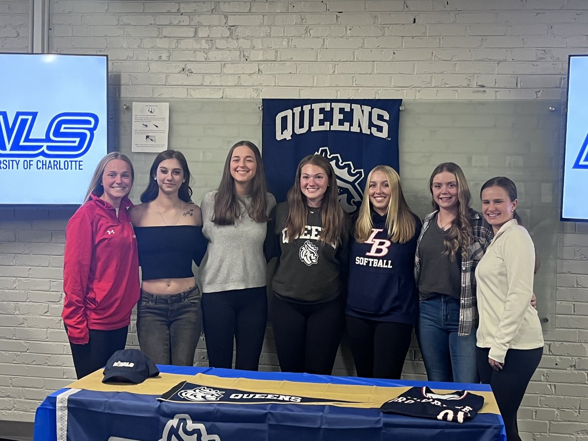 Congratulations to #00 Eliana Rodriguez for signing with Queens University, Division 1 ASUN Conference!