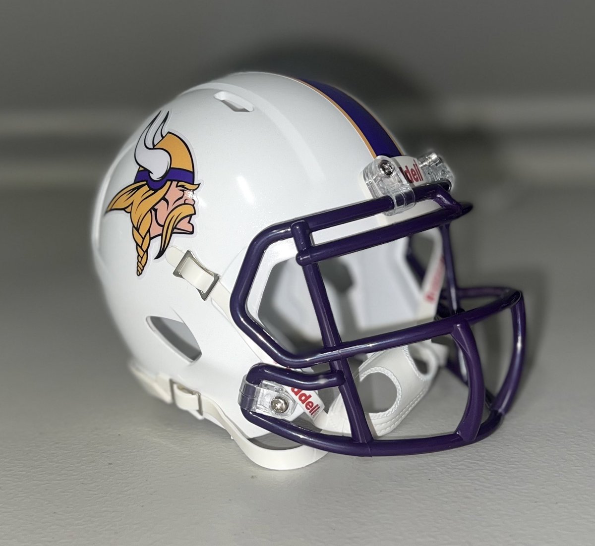 mm_helmets's tweet image. Made some pretty cool Minnesota Viking alternates. #MiniHelmets