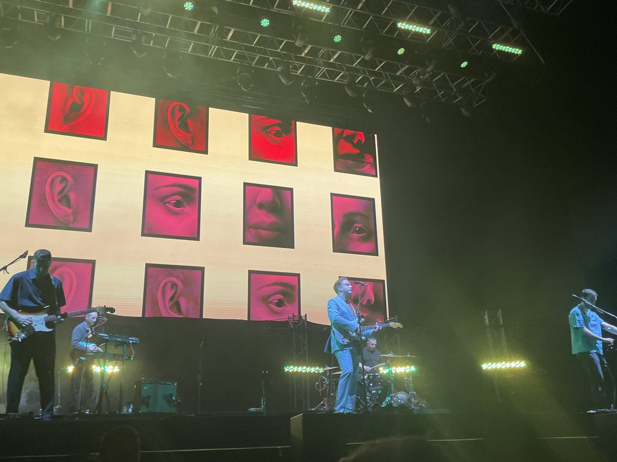 1234kamc's tweet photo. Your music moved my soul in many special ways, thank you so much for coming to Perú 🇵🇪. You music save me in many different times. @TDCinemaClub https://t.co/aV2jLBRddI