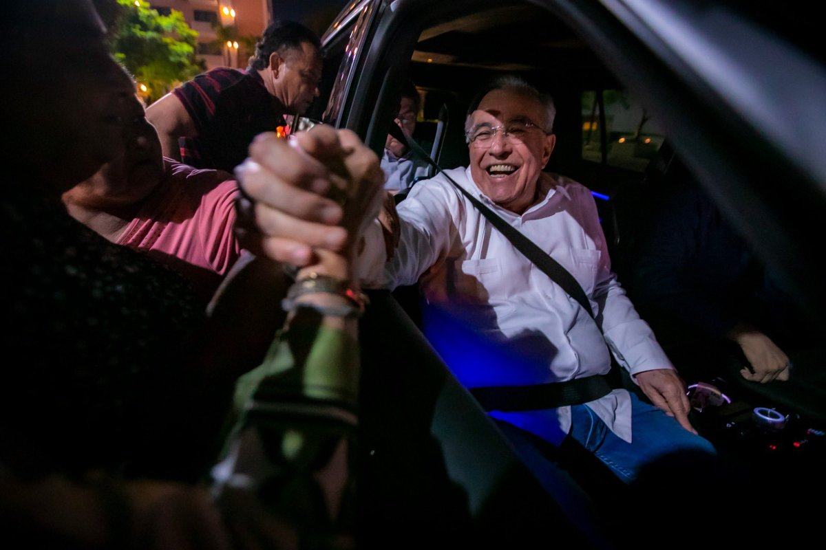 rochamoya_'s tweet photo. ¡Bienvenido, querido presidente, @lopezobrador_ ! Sinaloa lo recibe con los brazos abiertos, aquí lo queremos mucho. https://t.co/cStltuEhiv