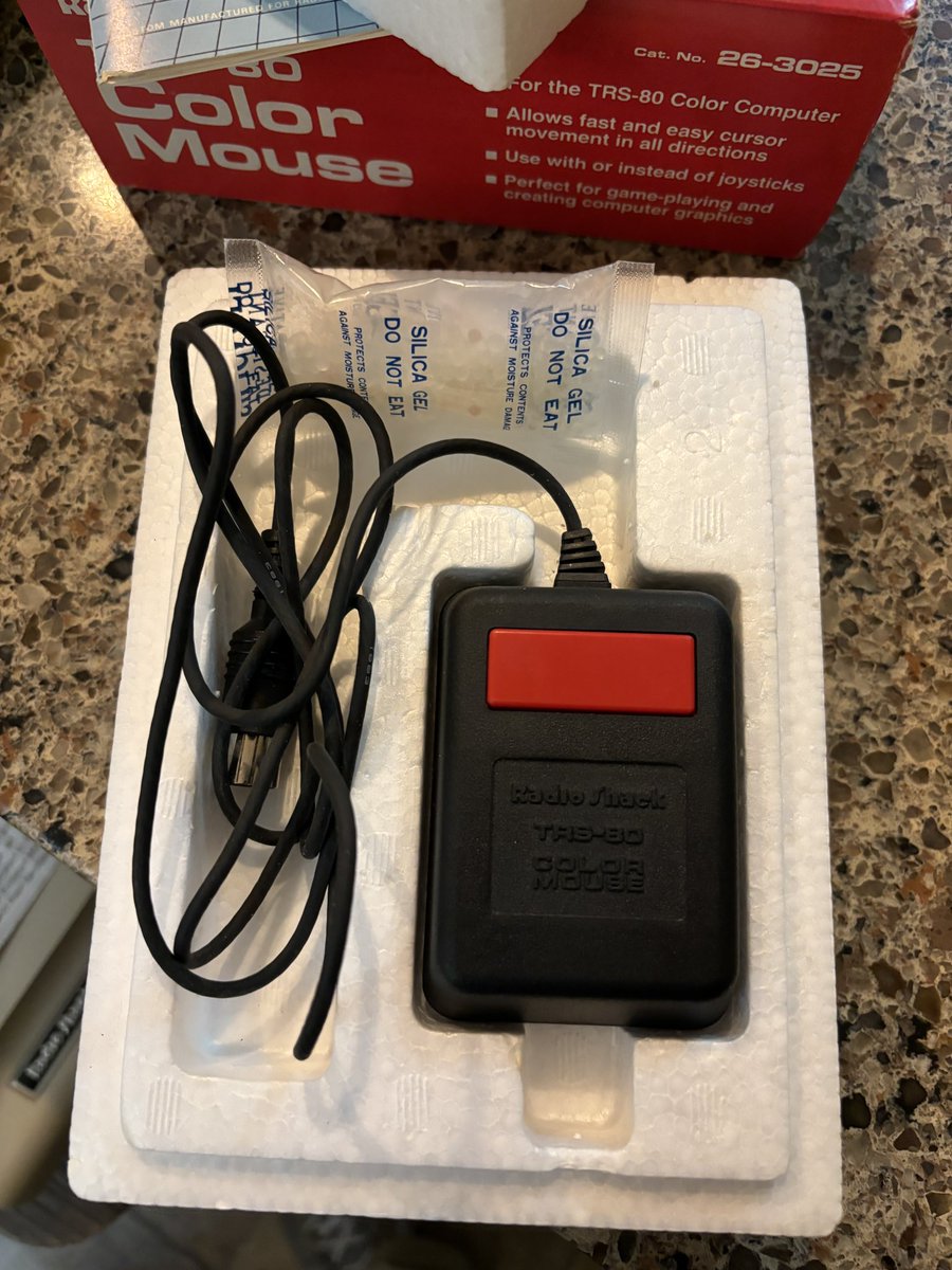 thefredster17's tweet image. Retro gear acquired. MPI and mouse for the TRS-80 coco. #trs80 #colorcomputer
