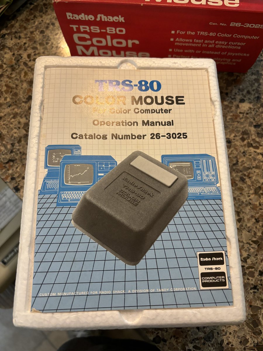 thefredster17's tweet image. Retro gear acquired. MPI and mouse for the TRS-80 coco. #trs80 #colorcomputer