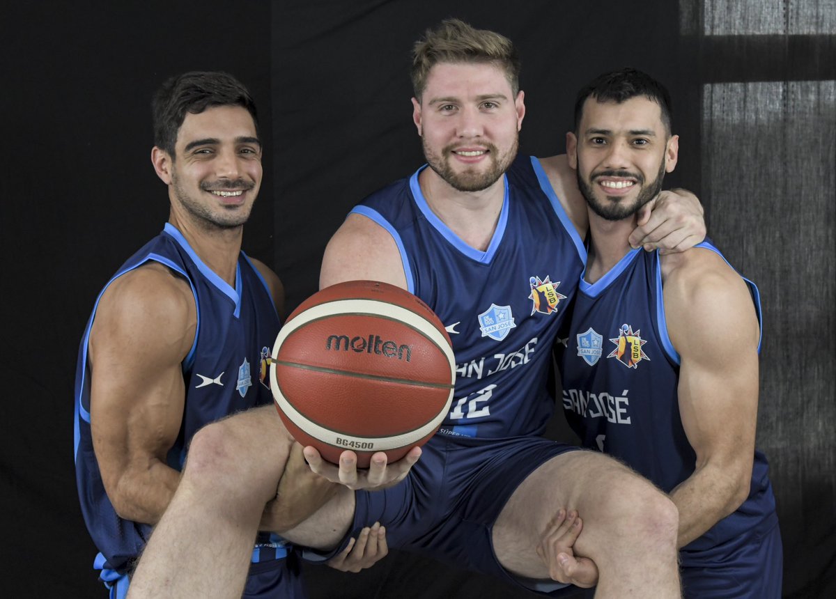 LSbaloncesto's tweet photo. 🏆 ¡San José llegará al Súper 6 de la Liga Sudamericana como hexacampeón de la Liga Nacional de Paraguay 🇵🇾!. 👏

¡Felicidades! 🎉 

🔜 #LSB2023 I @exasanjose 📸 I @cpb_py https://t.co/UZ6txcYxAr