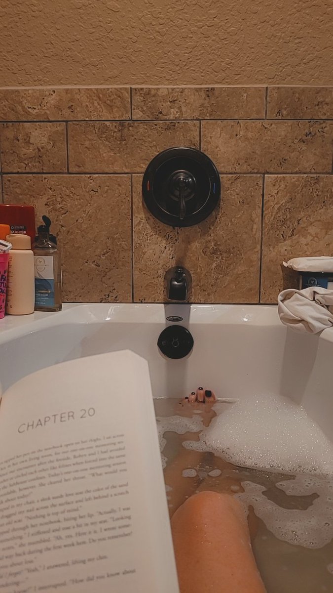 Dr. Teals, essential oils,a good book, and stress relief aromatherapy bubbles for the win!🩵💧🛁📚#happymonday  #takemeaway