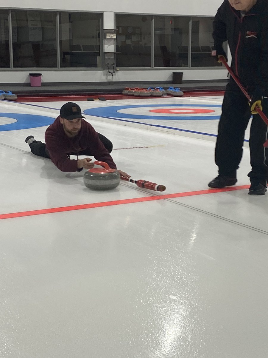 Curl Neepawa tweet media