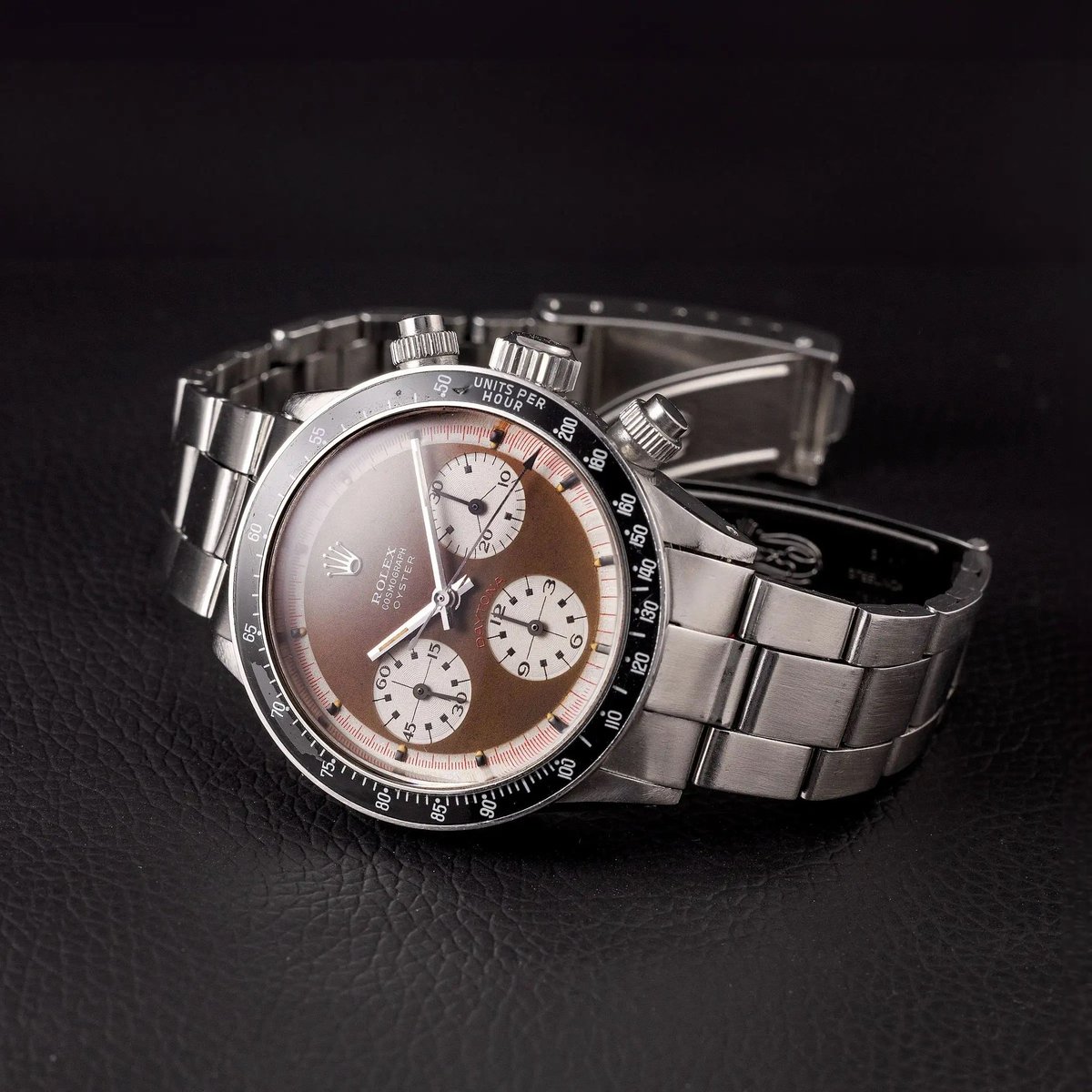 This Rolex Daytona from 1969 recently sold for $1.9 million at auction. Do you have a watch that you want to know the value of? Visit ValueMyStuff.com to learn more 🌟 

Photo: Monaco Legend Group