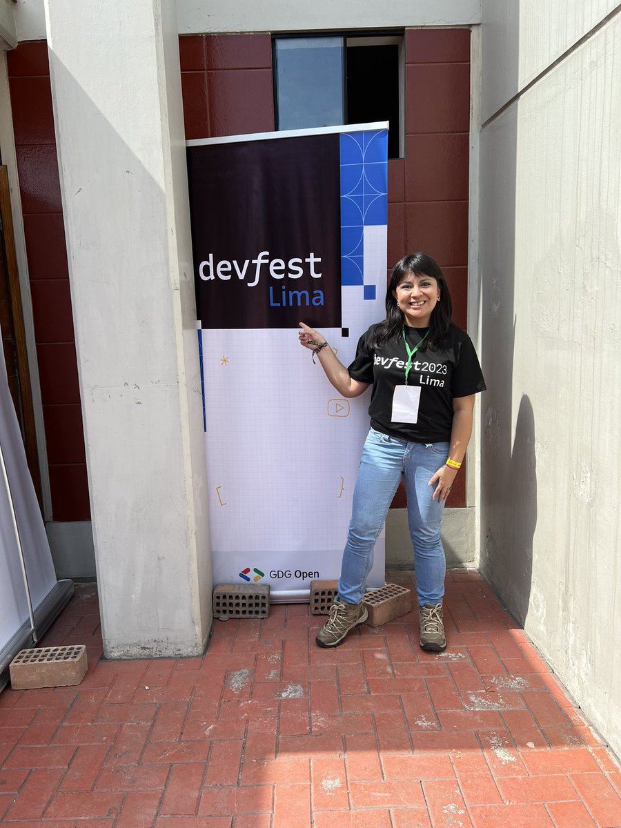 cecyramallo's tweet photo. ¡Increíble experiencia la del sábado pasado en el @DevFestLima 2023! 🇵🇪 

Me encantó hablar de nomadismo digital ante un público con muchas preguntas interesantes.

Gracias a los organizadores, voluntarios, speakers y a mis amigos que fueron a acompañarme 💖 https://t.co/VcTVfC4wxG