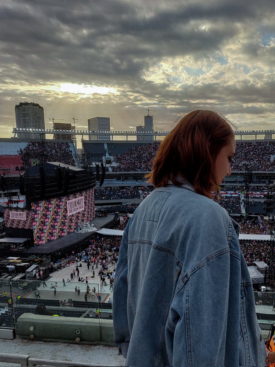 B ♥️ tweet media