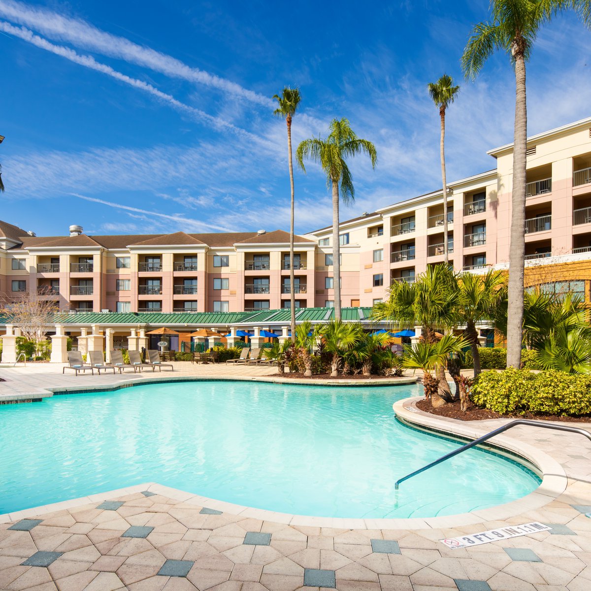 Warm weather and well-deserved pool time await at Courtyard by Marriott Orlando Lake Buena Vista. ☀️ #CourtyardHotels