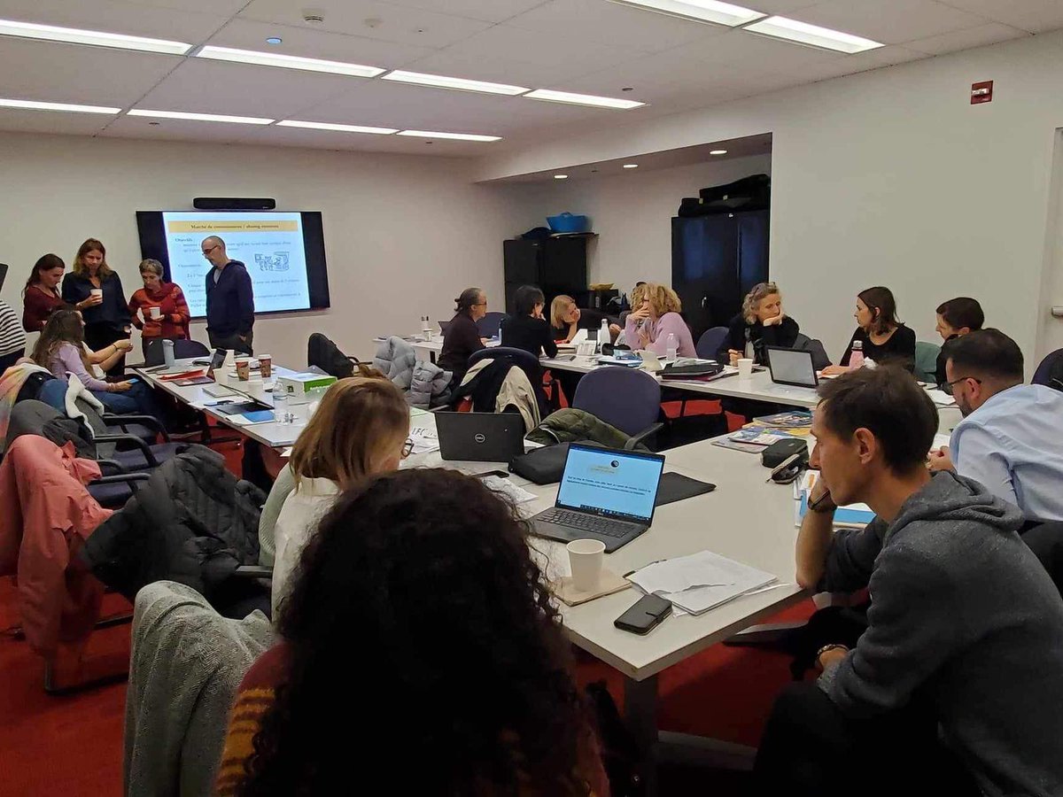 Formation Zone #AEFE #ZAN 🇨🇦🇺🇸
Enseigner l'écriture : pistes théoriques et propositions pédagogiques pour faire de l'écriture une activité revivifiée et stimulante, au croisement des disciplines.
Formateurs : @Claire_Marteau et Pierre Lanquetin
🏫<a href="/lyceechicago/">Lycée Français de Chicago</a>
📆 du 8 au 10/11