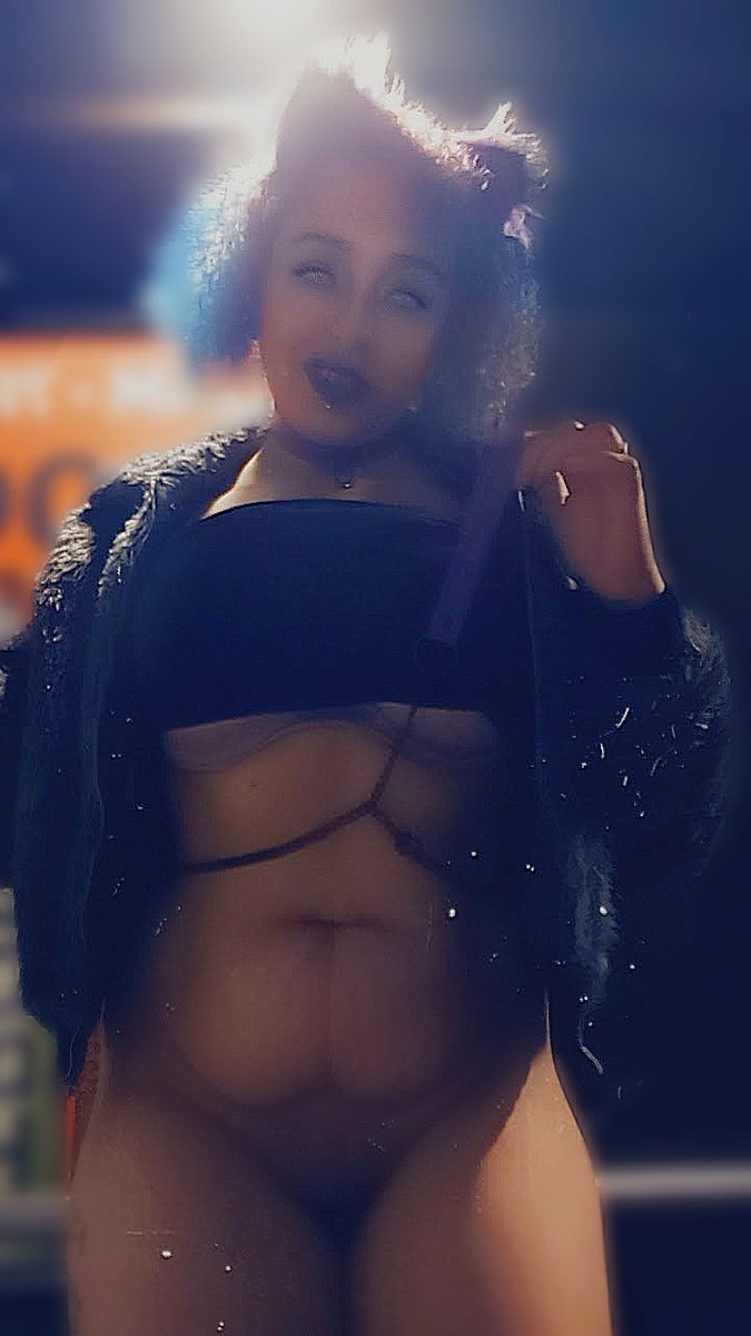 CollarShel76600's tweet photo. •°💫°•🖤×°•✨🤪✨•°×🖤•°💫°•
×🖤•°✨Heeeeellooooo!¡✨°•🖤×
°•×•°•×•°•×•°•×•°•×•°•×•
https://t.co/QiTNUSC7Mk
°•×•°•×•°•×•°•×•°•×•°•×•
#onlyfans #solo #free #NSFW #fun #cute #sassy #yum #goth #boots #homemade #boobs #butt #donut #mixed #420Life #woof https://t.co/o8xe6Y6FxM