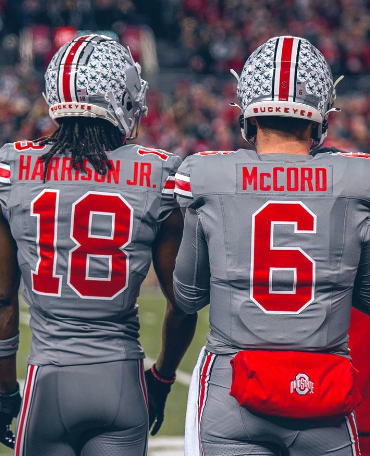 theblockspot's tweet photo. The best QB-WR duo in the country. https://t.co/rR3jOQahaF