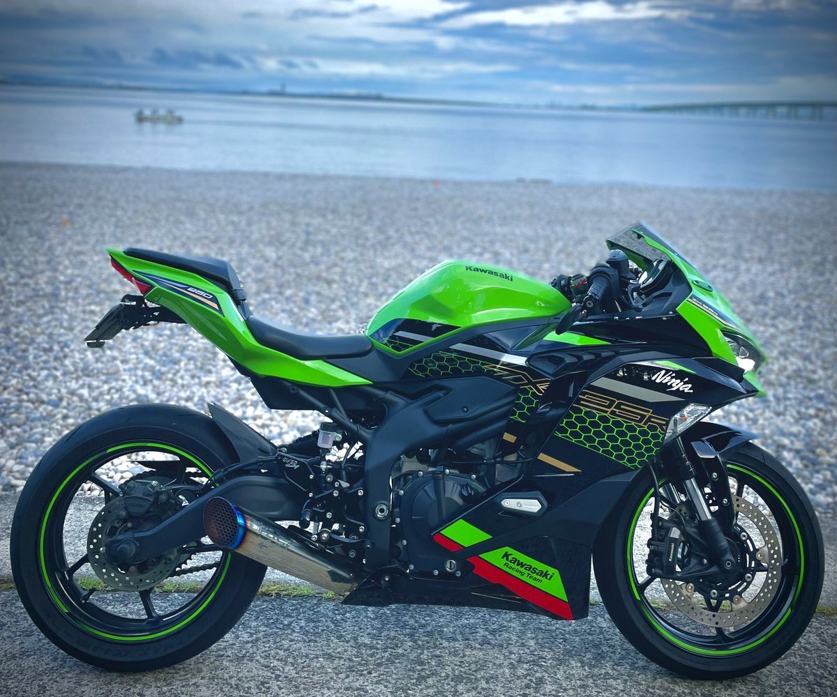 shirankedo7_'s tweet photo. サム　#zx25r https://t.co/SRCgx6a5j4