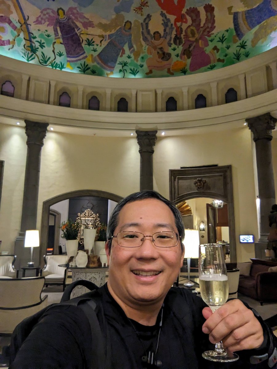 chrisyeh's tweet image. I have arrived in Monterrey, MX for the @incMTY startup festival! It&apos;s good to be back on Monterrey; I last was able to visit in 2017. Looking forward to talking about #Blitzscaling and #AI. (Pictured: Lobby of the @quintarealmon)