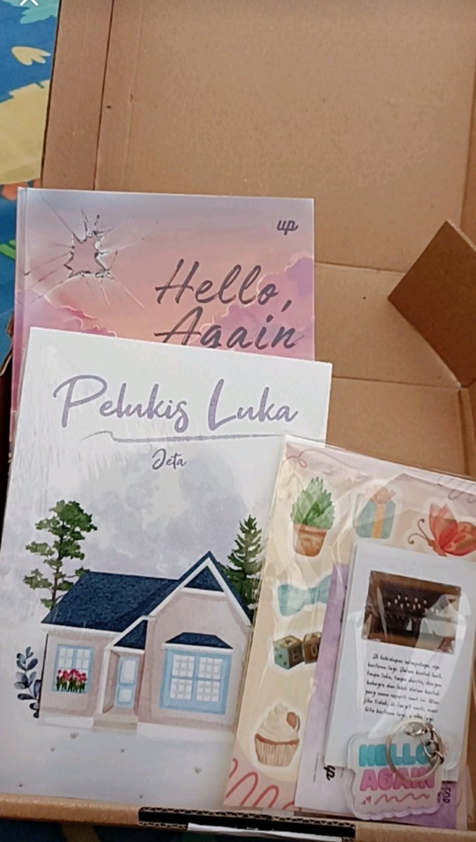 Devicentral1's tweet image. Seneng banget akhirnya sampe, setelah nunggu lama dan apa lagi merch nya juga lucu² banget. Makasih kak udah buat karya sebagus ini, di tunggu hello again 2 nya, semoga juga bisa nyusul deh. Apapun itu makasih kak @zchtaa 
@universe_publis