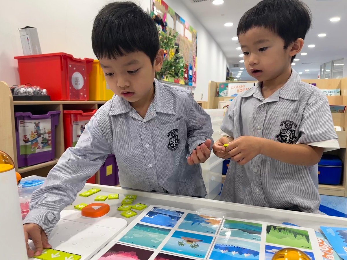 HarrowHKLS's tweet image. K2 have been using coding blocks today with @Matatalab. It's exciting to see future coders working together collaboratively. #youngcoders #HarrowHKEarlyYears @HarrowHKLS @HeadHarrowHK @LSHeadHarrowHK