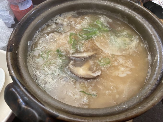 昨日の鍋の残りで雑炊ー  雑に炊くとはよく言ったもんで 