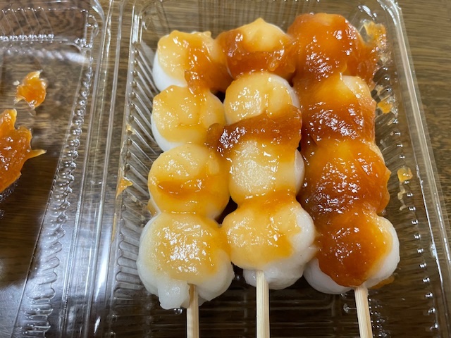 藤崎百貨店の菓子セレに富谷のお団子屋さんが来るから、買いに行って
