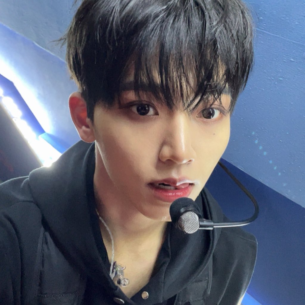 OmegaX_members's tweet photo. [#OX]

️블랙🖤

#OMEGA_X #오메가엑스
#혁 #HYUK https://t.co/JvxR4VgkFN