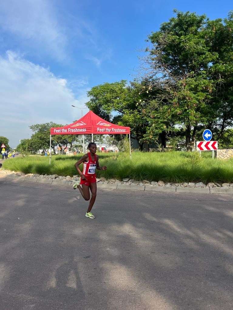 Cheers to our phenomenal Female 10km winners! 🥇✨
 1. Lebo Phalula - 00:37:04 
2. Lebogang Phalula-Luthuli - 00:38:16 
3. Tashia Mbobo - 00:43:12 
showcased true determination and speed, making their mark in every stride! 🏆💪 

#WomenInMotion #RaceQueens #ChillieRunners10km