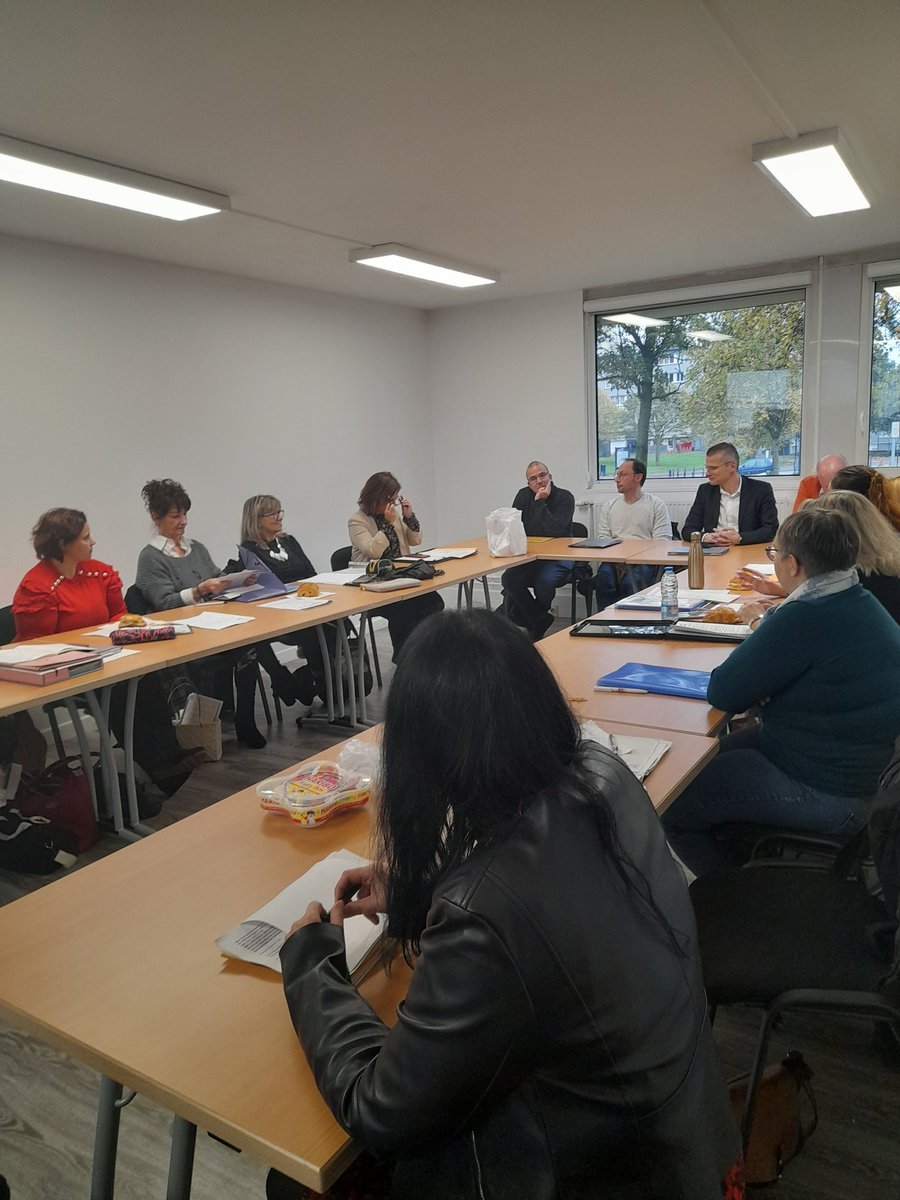 Dernière matinée de travail à la DDETS hier avec l association la cordée Ose la fonction publique : simulation d'entretiens . Merci à tous les intervenants @LaCordeeAsso @poleemploi_HDF