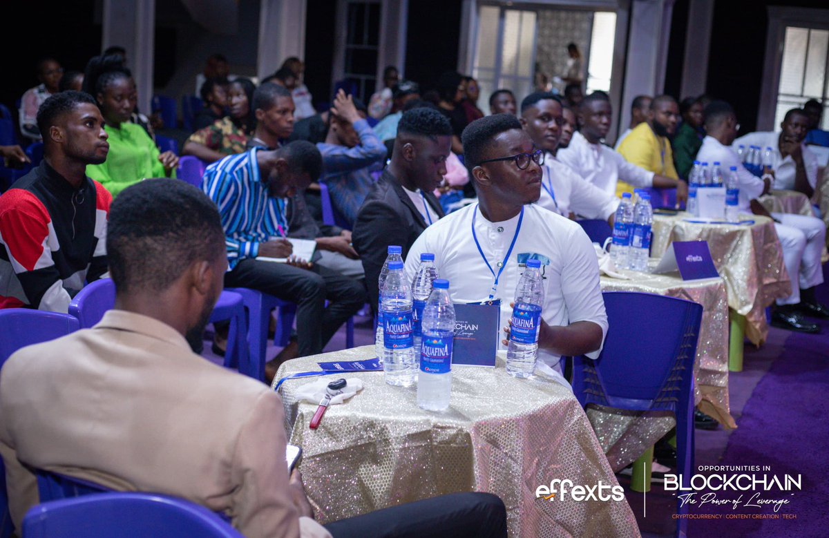 Effexts100's tweet photo. Last week, we gathered over 200 young enthusiastic youths at Blockchain Opportunities, an event that cuts across all aspect of blockchain, showing that there is a place for everyone in Blockchain.
#blockchain #cryptocurrency #ContentCreation #tech #youths https://t.co/ACxi2SDSIs