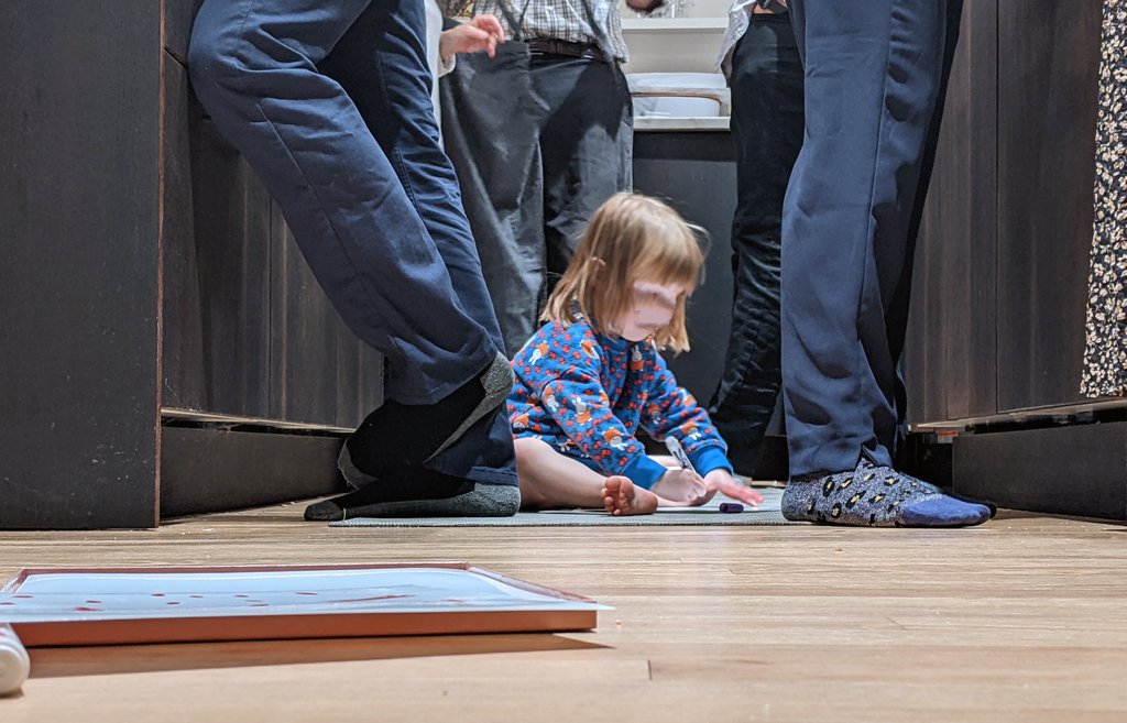 open.spotify.com/track/2r7y4HAN…