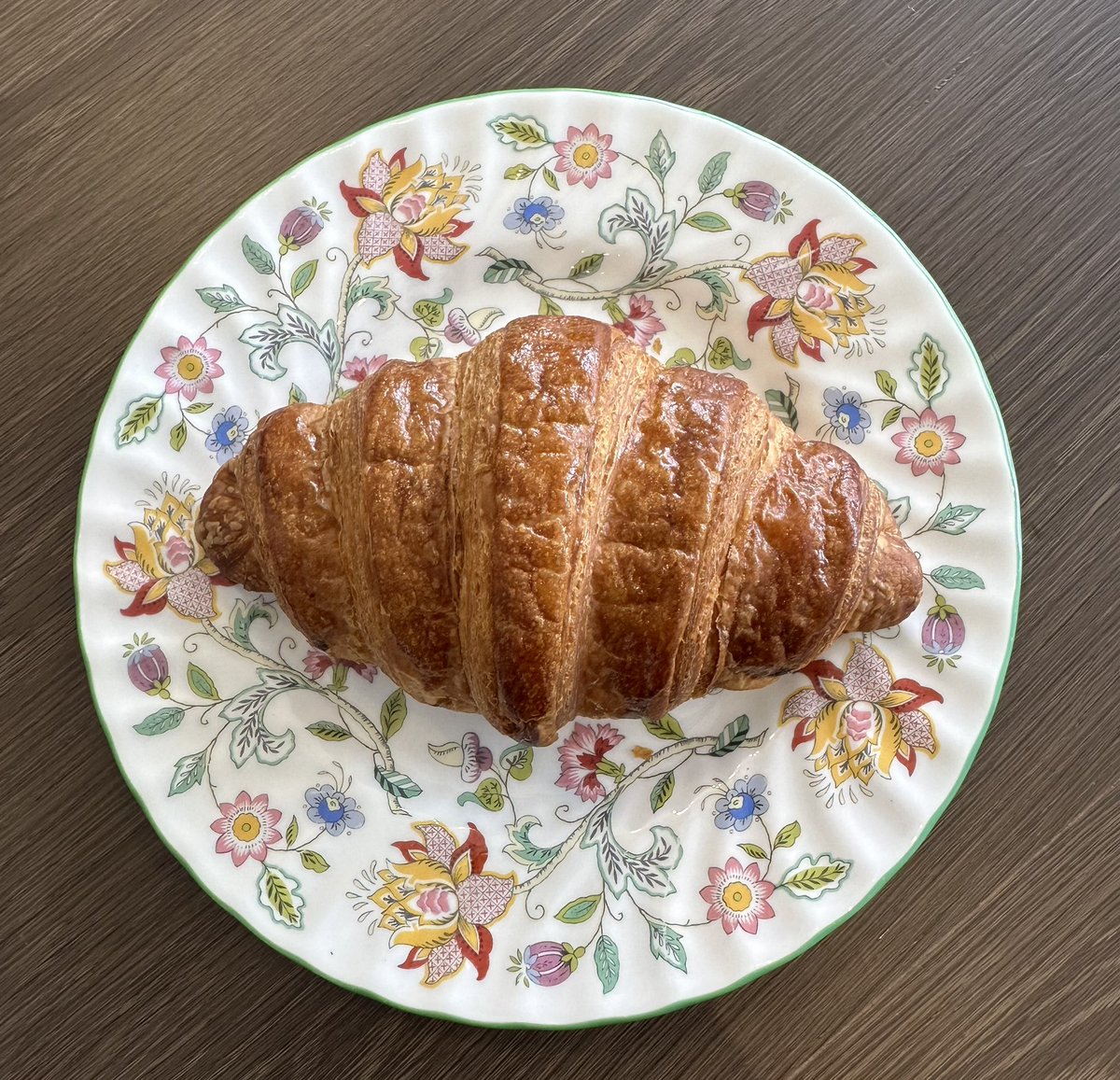 tmy76741718's tweet photo. 警察署の近くできたケーキ屋さん
ケーキ以外、クロワッサンやお菓子の詰め合わせとかも売っていていい感じ🥰

#Farinez'vous https://t.co/nl8LHr54Kx