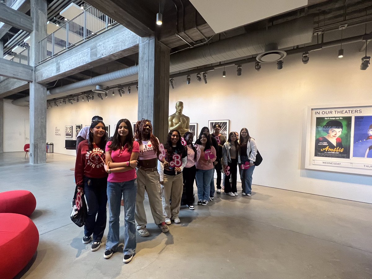 FremontPathfin3's tweet photo. “There is no limit on what we, as women can accomplish” -M.O.
Our Fremont Pathfinders were present at this year’s Girls Build Summit. #GirlsBuild https://t.co/vcpvCWznKX