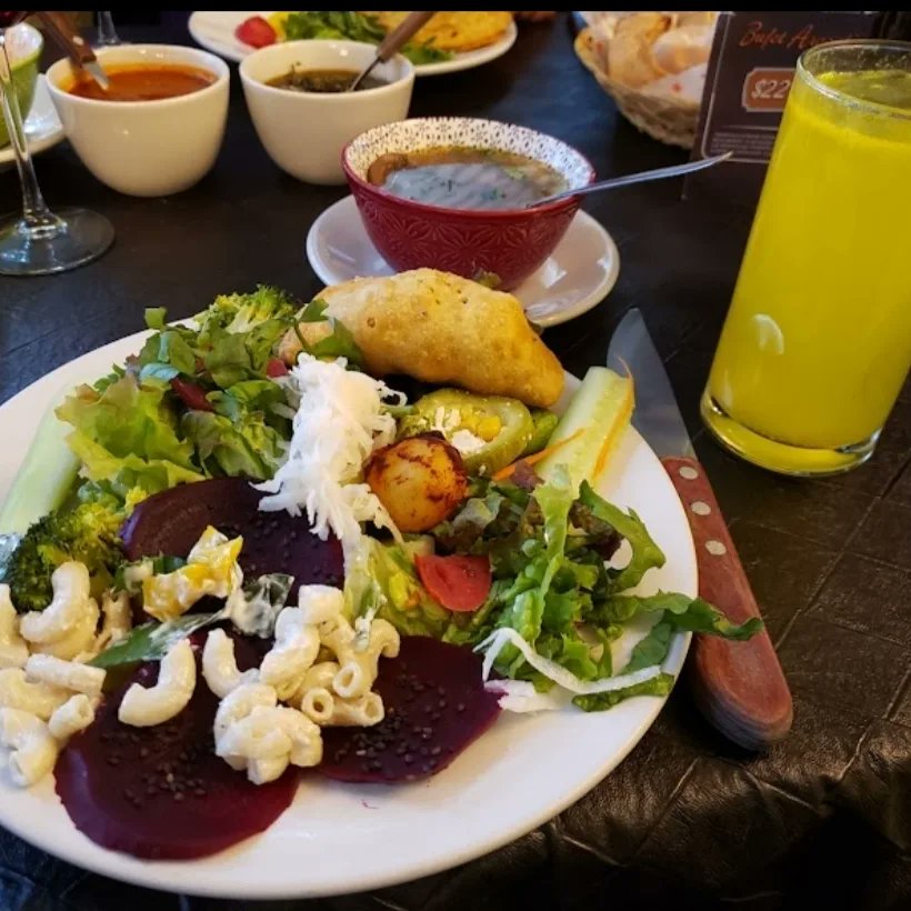 HERMOSAHANY's tweet photo. Celebrando mi cumple 🥳🎂 con exquisita comida 🤤 y lindos regalitos 🎁💝!!! https://t.co/98OyBDBesz