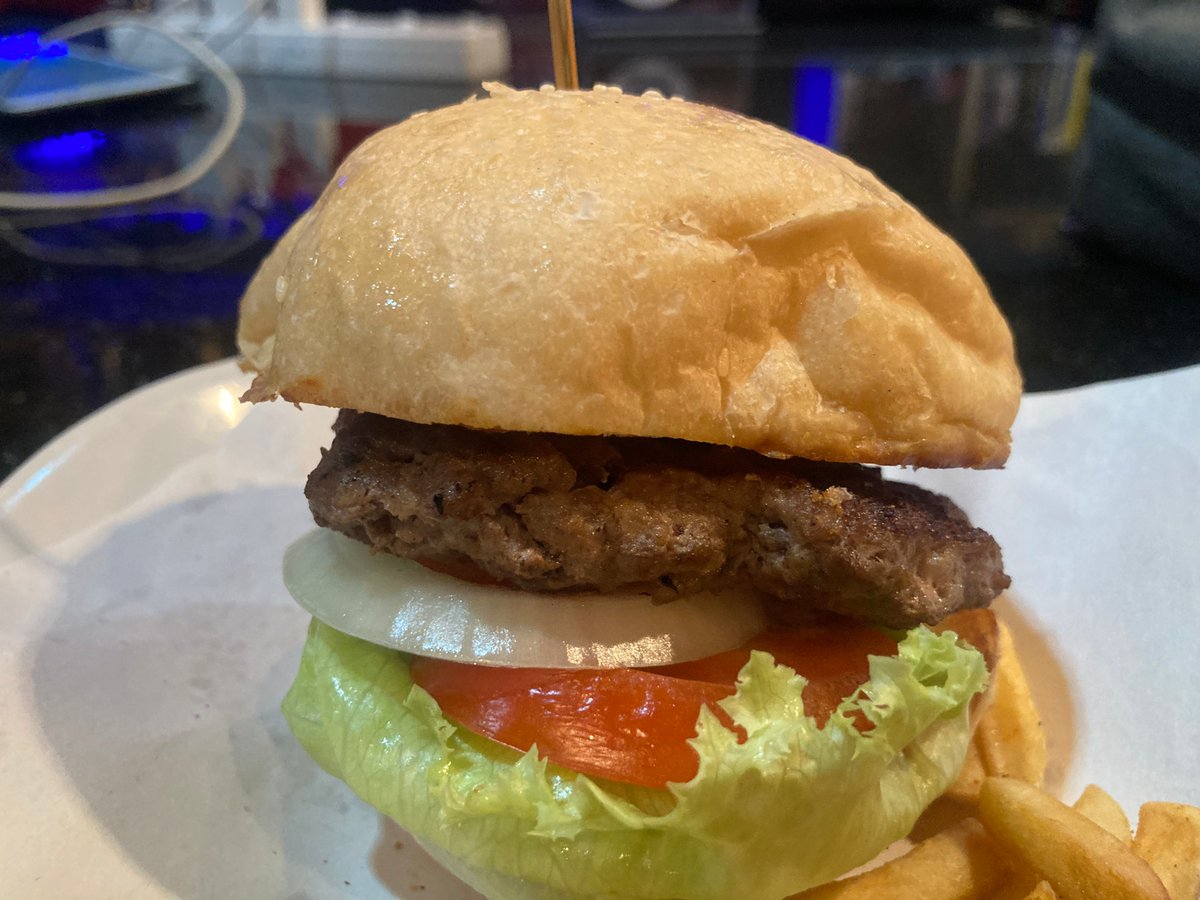 Corner Bistro tweet media