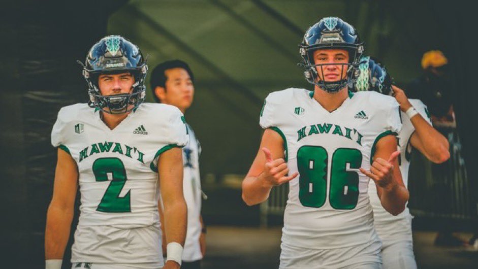 After a great conversation with @CoachCBhawaii, I’m very thankful to receive an offer from the University of Hawai’i! #BRADDAHOOD #GoBows @Coachblevin @steverausch17 @BishopGormanFB @Chris_Sailer @CoachSheff_UH @ReierSavannah