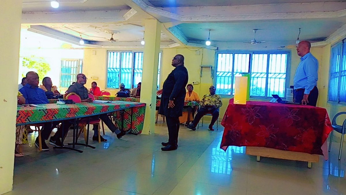 Toss_Millsodoi's tweet photo. I was honored to have been invited by Bishop Nyamuke to give a lecture at his Bible School. I taught on HOW TO START A CHURCH.
#loyalty #LoyaltyConference #MegaChurch https://t.co/agmlBffG9A