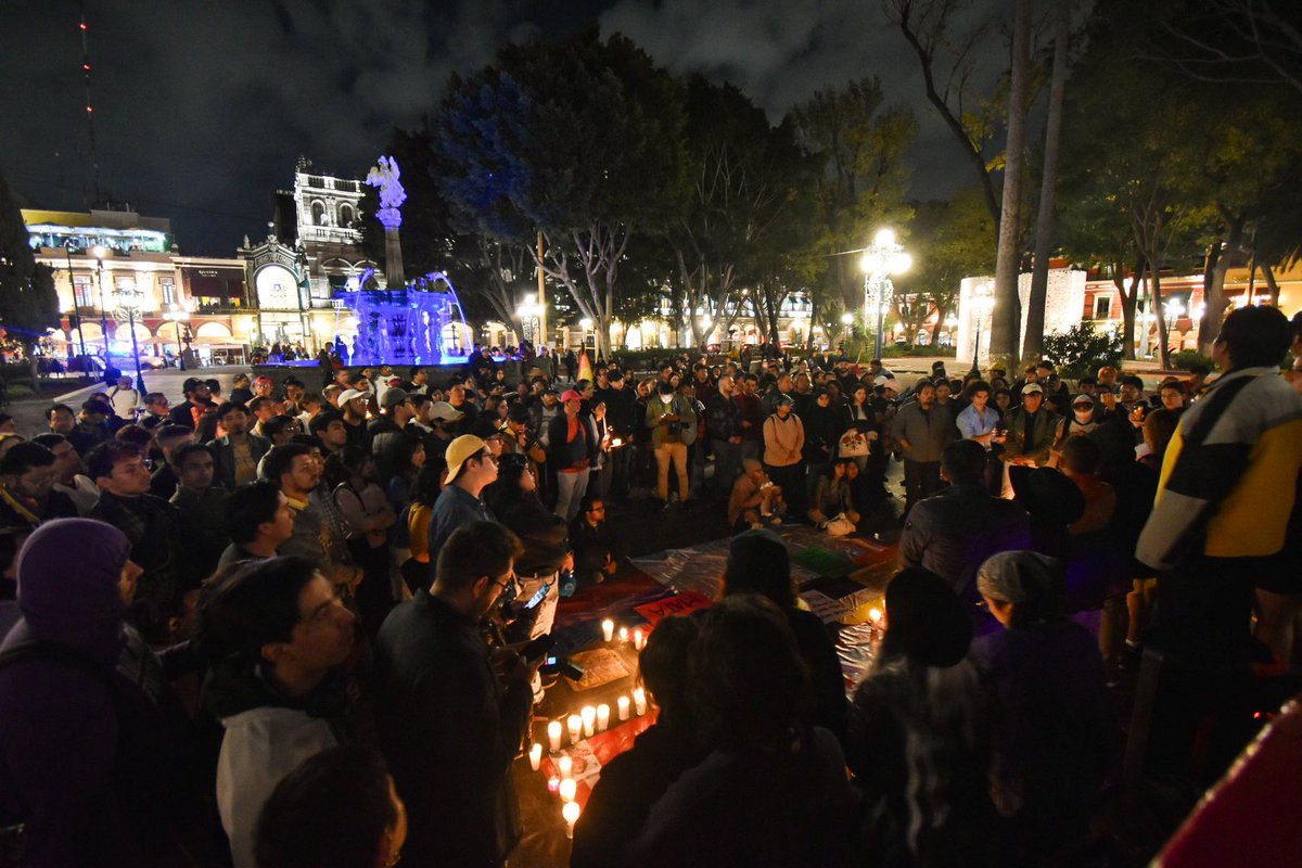 lgbtq_esp's tweet photo. Desde puebla 👊🏽 #JusticiaParaOciel #NiUnxMenos https://t.co/DJFDgYJXIe