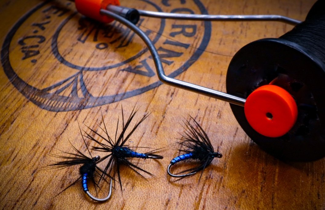 debpaskall's tweet image. Black &amp;amp; Blue 
Partridge Grab Pupa hook sz14 
Bobbin: AnadromousFlyCompany
@PartridgeHooks @dryflyfisher71 
#flytying #softhackles #troutflies