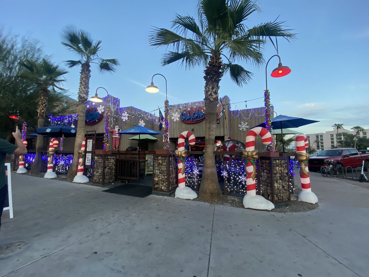 I can’t figure out how to give this an appropriate caption but man I love it. #Arizona #Christmas #HappyHour