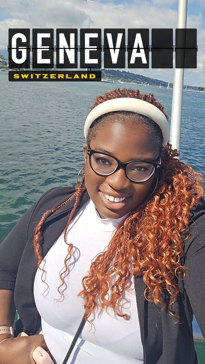 Standing on the steps of Lake Geneva was one of the most peaceful moments of this year. 
❤️❤️❤️