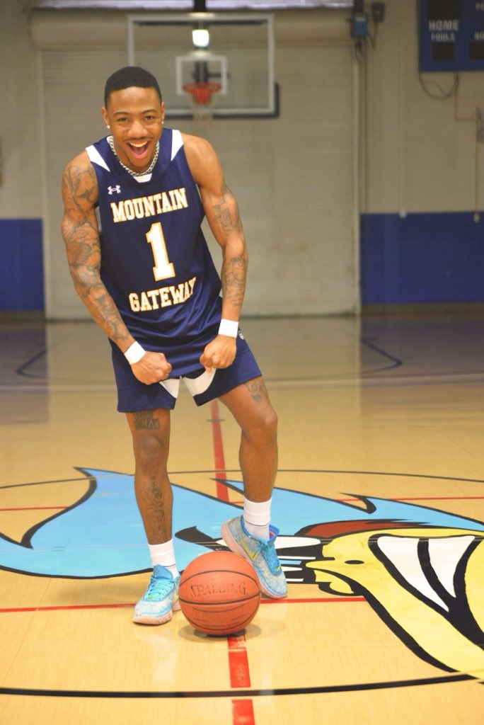 Conye Davis leads all scorers with a career high 29 points followed by dontrel smith with 19 and Anthony Harrison with 15. Once again dae-dae bowens finishes with 13 rebounds and Jaden rice leads team with 6 assists. The Roadrunners are out to a hot start 3-1 and 2-1 at home.