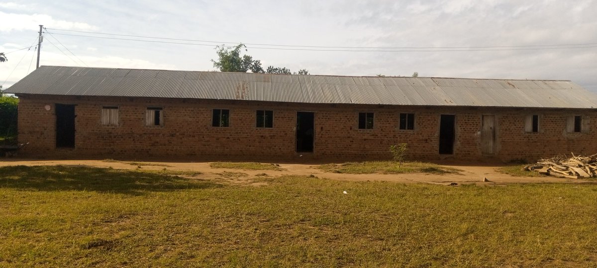 Goodmorning Uganda, the struggle still continues, this is Nasuleta primary school, a very well populated school in Butebo district and also having a spirit of philanthropy for development
#P4D 
#USAID 
#SDG4 
#NGOFORUM #Amocommunitydevelopmentuganda
#BUILDAFRICA
#classroom