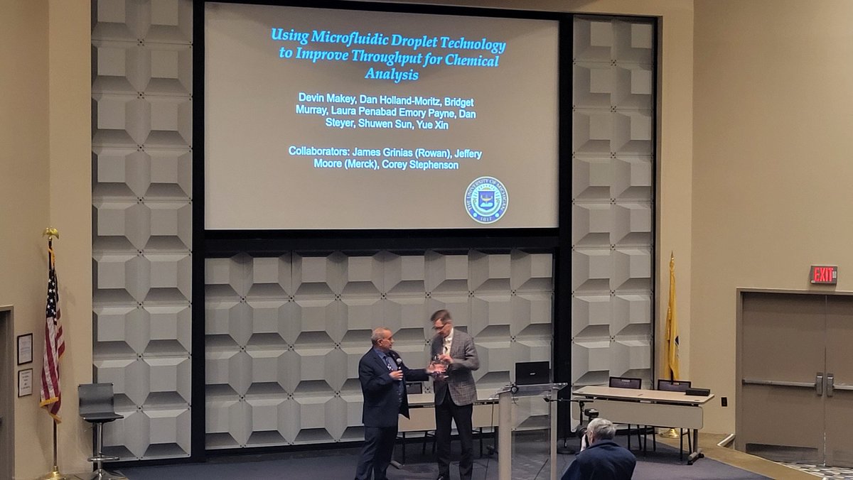 ACS SCSC (@acsscsc) on Twitter photo Congratulations to Prof. Robert Kennedy for receiving the 2023 EAS Award for Outstanding Achievements in the field of Analytical Chemistry Congratulations to Prof. Robert Kennedy for receiving the 2023 EAS Award for Outstanding Achievements in the field of Analytical Chemistry