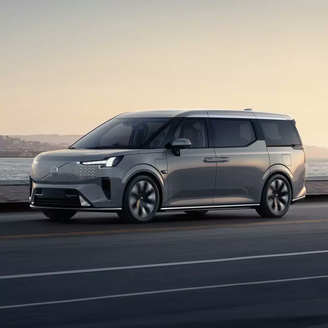cargalli01's tweet photo. Volvo EM90 Electric MPV Revealed...

(CARGALLI)

@volvocars

#ScrapCars #ServiceCars #Repaircars #Carbuy #Carsell #volvo  #volvoem90 #em90 #Tweet https://t.co/M6rfE4m6sE