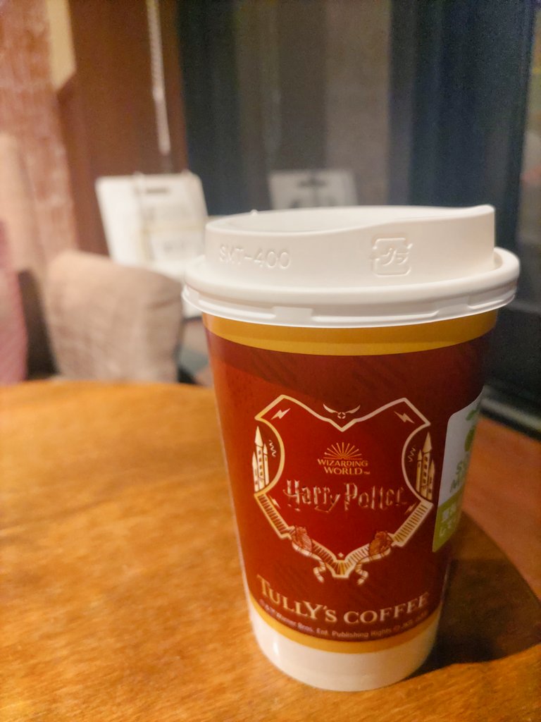 普段ほぼスタバだけどハリポタコラボの時はタリーズにも行きます🩵🩵🩵