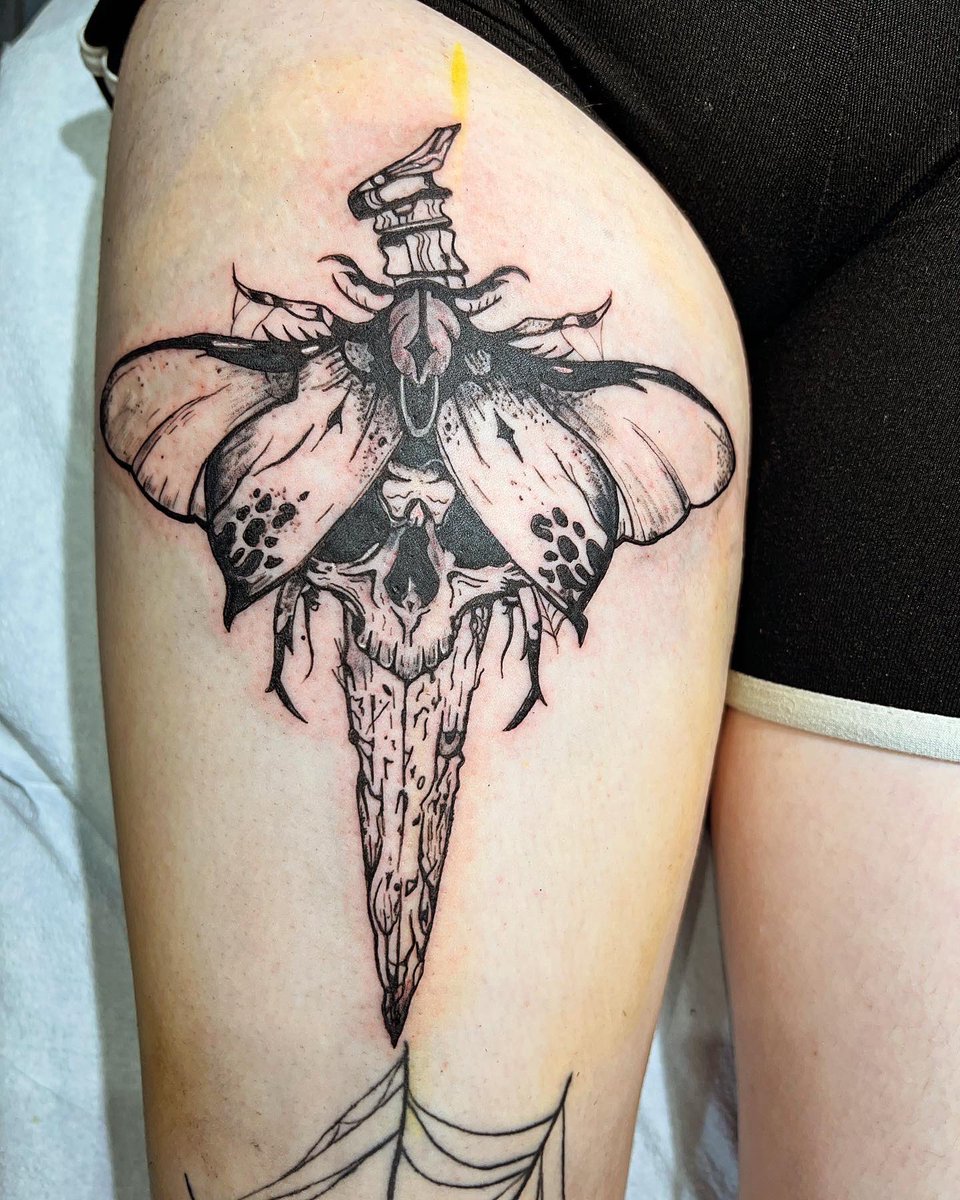 A custom piece for a custom customer, okay maybe that sounded better in my head. This was so much fun to do!