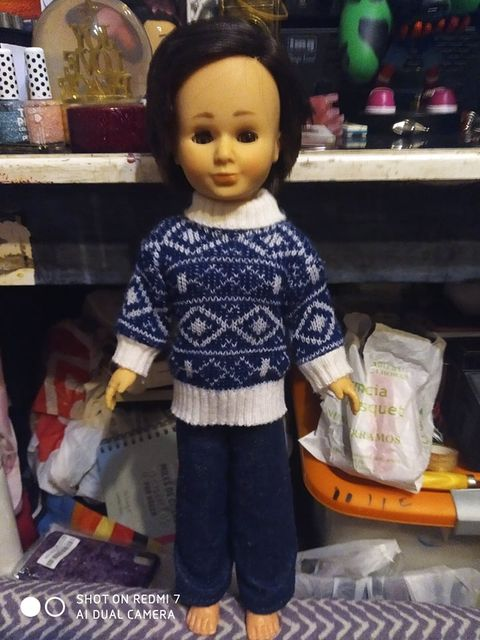 SantiLiebanaR's tweet photo. En los 80 ya había merchandising de Iker Jiménez. https://t.co/VTVkaryxS1