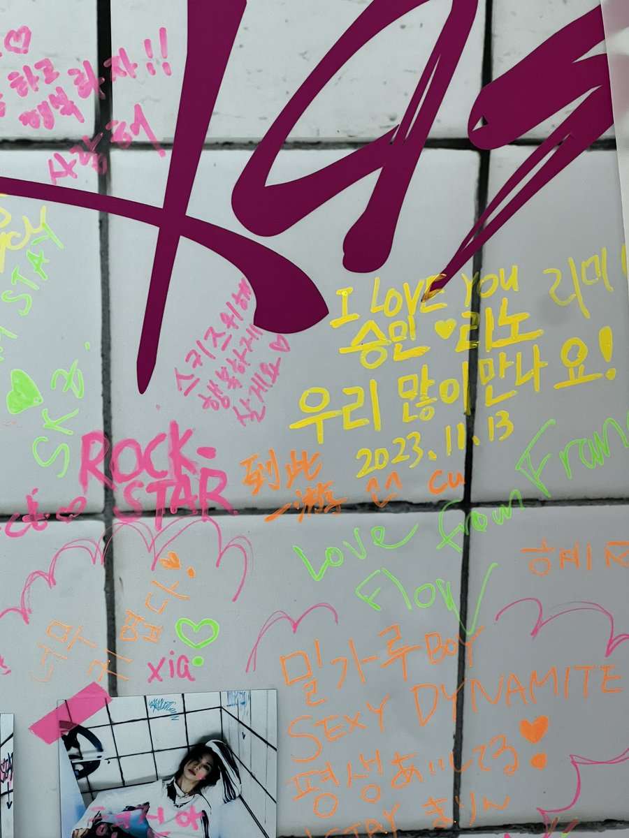 Cu_2mins's tweet image. ROCK!💥🎸#straykids #SKZ_ROCKSTAR_POPUP