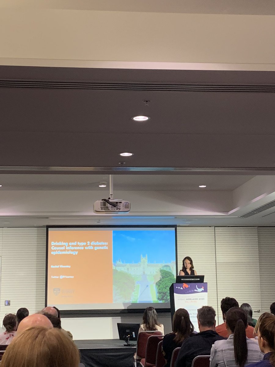 @RVisontay presenting on applying causal inference to understanding relationship between moderate alcohol consumption and harms #APSAD23 @TheMatilda_USyd